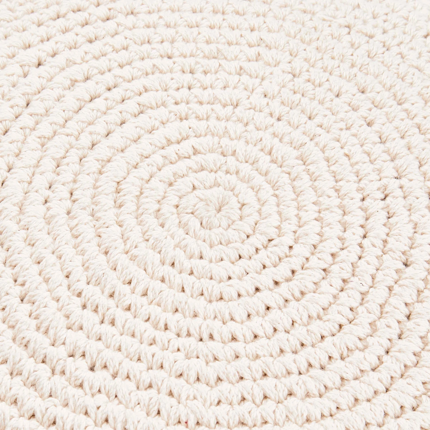 Kissen Ø45cm DAISY in Weiß Kissen Ø45cm DAISY In Weiß -Einrichtungsserien Geschäft butlers kissen o45cm daisy in weiss 5