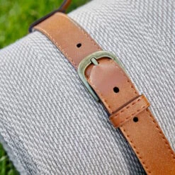 Picknickdecke L 150 X B 200cm WANDERLUST In Taupe-Weiß -Einrichtungsserien Geschäft butlers picknickdecke l 150 x b 200cm wanderlust in taupe weiss 4