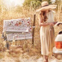 Picknickdecke L 175 X B 154cm BETWEEN FLOWERS In Creme -Einrichtungsserien Geschäft butlers picknickdecke l 175 x b 154cm between flowers in creme 8